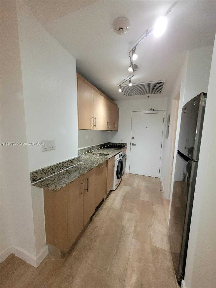 Small Image of 10275 COLLINS AVE #111, Bal Harbour Number 5