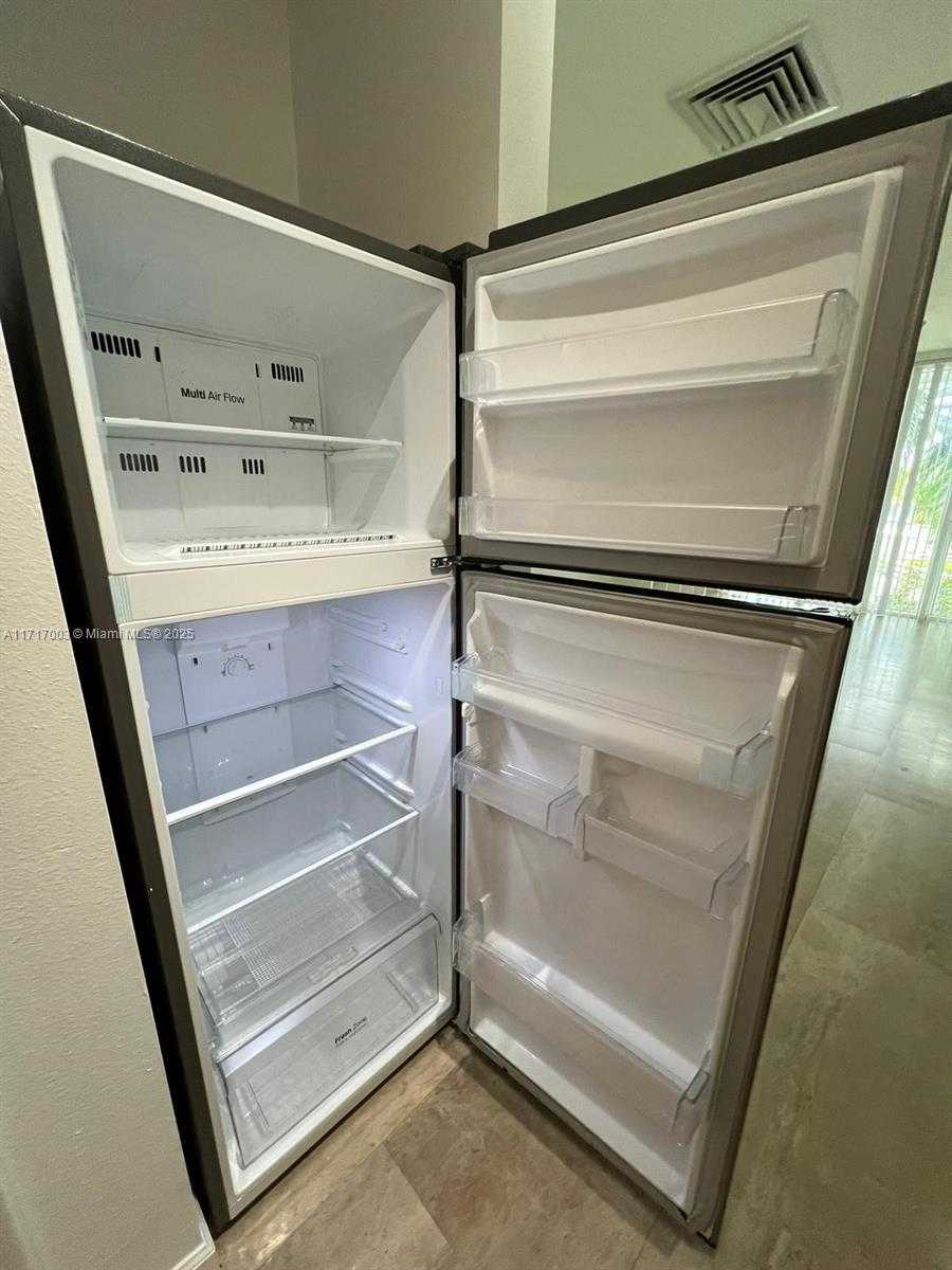 Small Image of 10275 COLLINS AVE #111, Bal Harbour Number 7