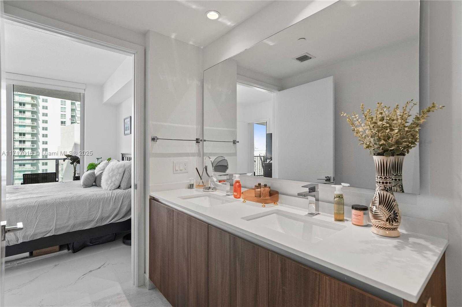 Small Image of 488 NORTH EAST 18TH ST #4009, Miami Number 16