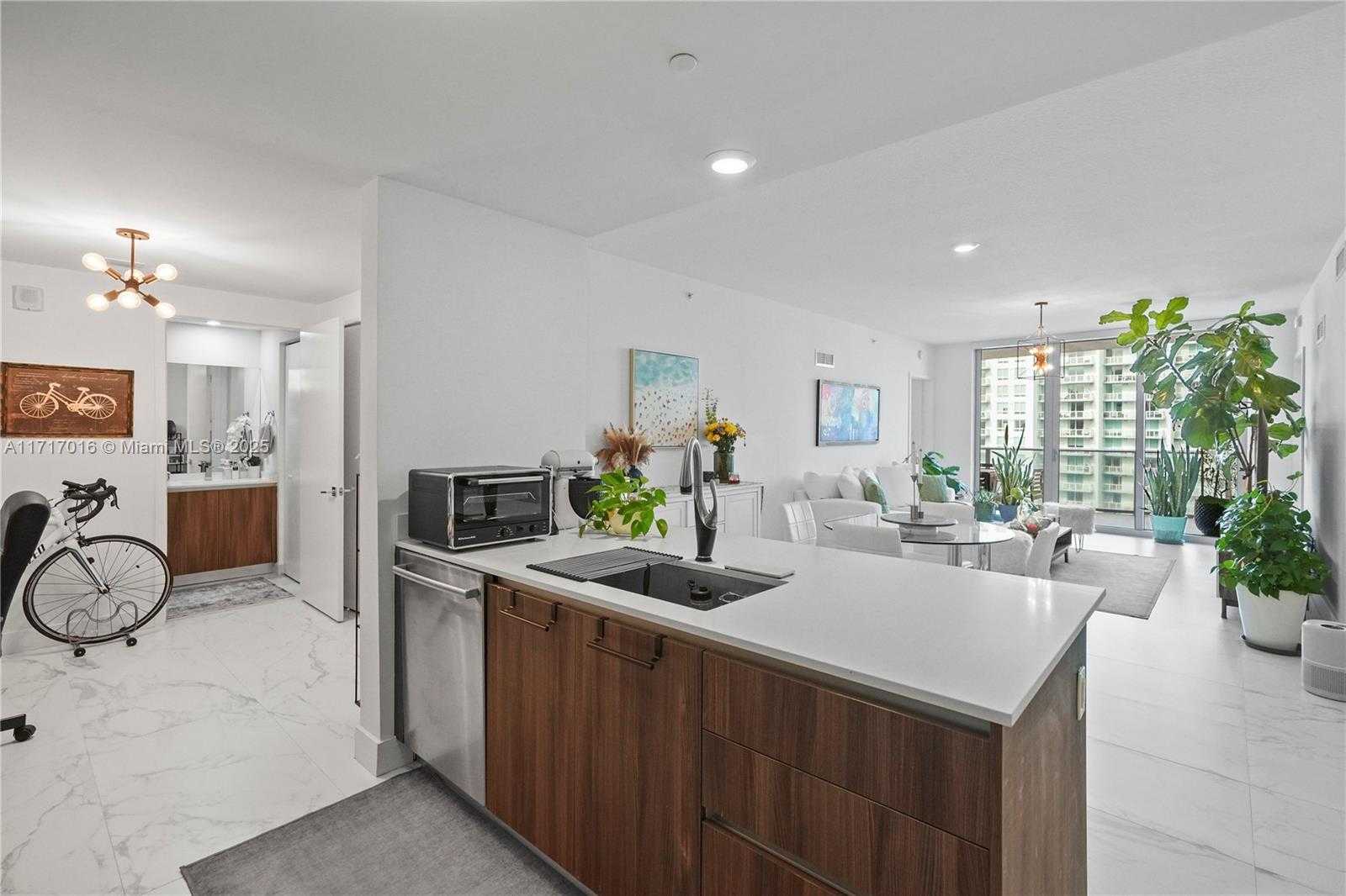 Small Image of 488 NORTH EAST 18TH ST #4009, Miami Number 3