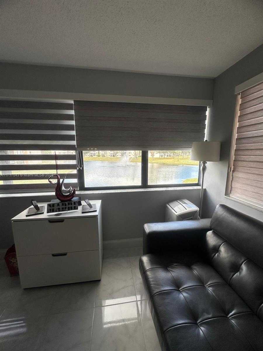 Imagen de Pequeño Objeto