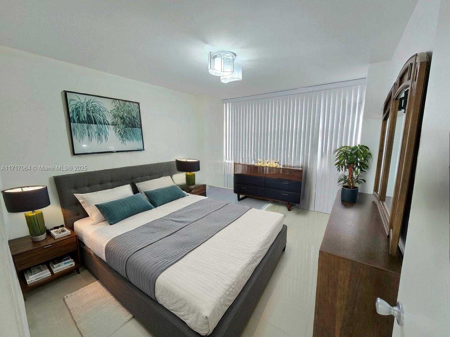 Small Image of 18051 BISCAYNE BLVD #1204, Aventura Number 12