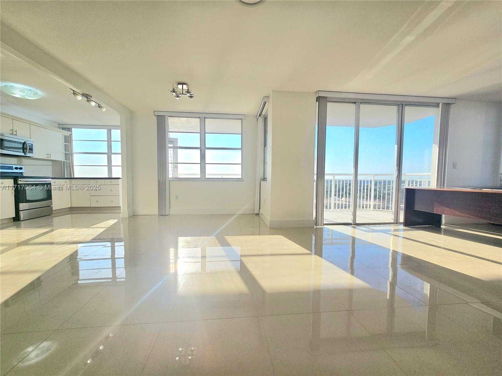Small Image of 18051 BISCAYNE BLVD #1204, Aventura Number 14