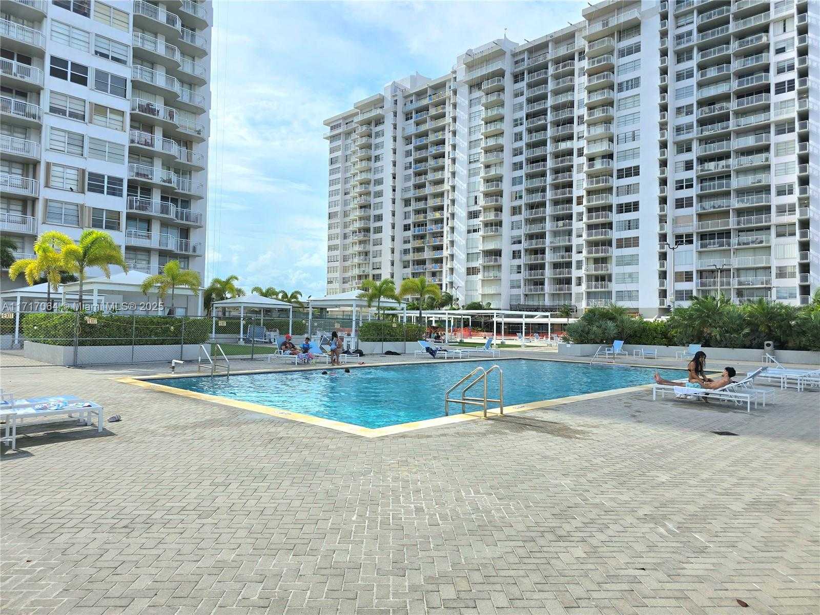 Small Image of 18051 BISCAYNE BLVD #1204, Aventura Number 19