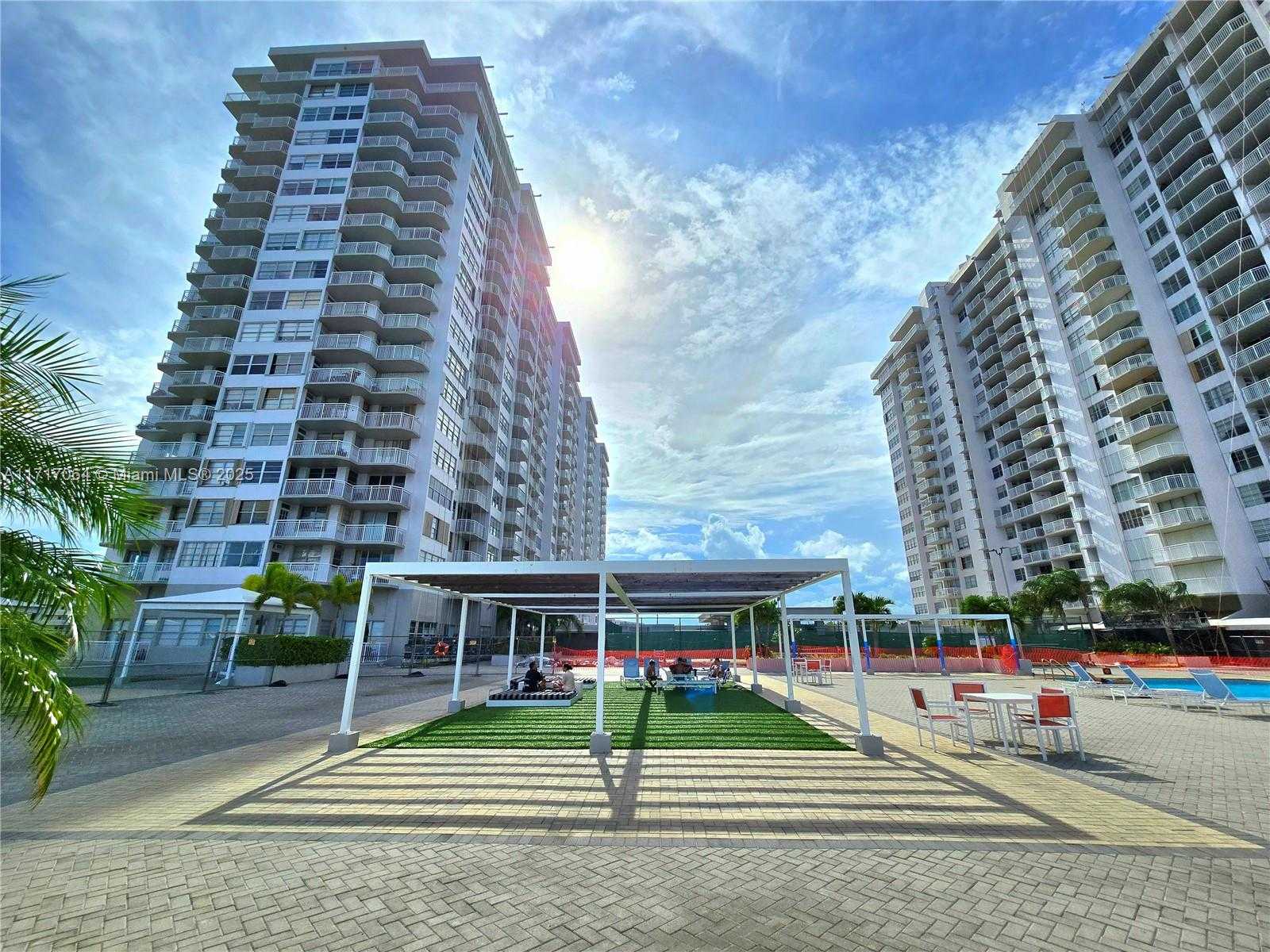 Small Image of 18051 BISCAYNE BLVD #1204, Aventura Number 26