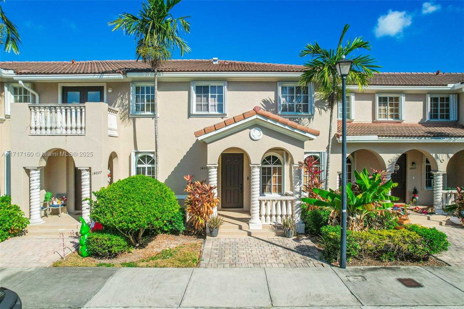 Small Image of 14071 SW 273rd Terrace, Homestead, FL 33032, USA Number 2