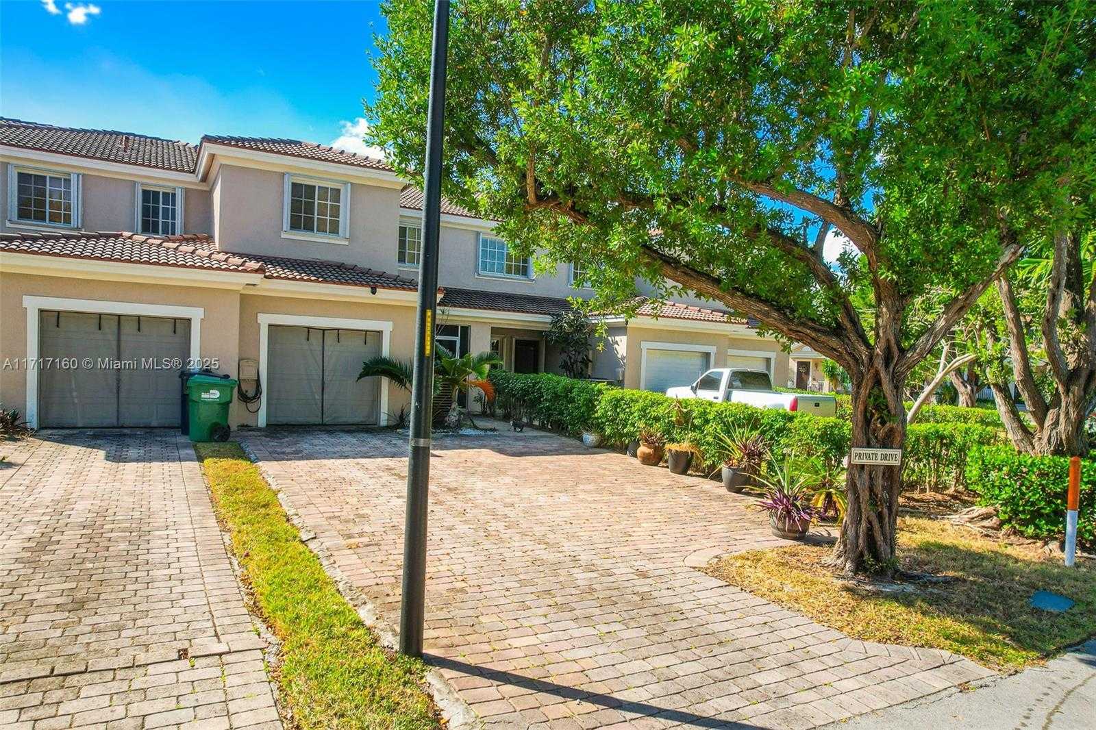 Small Image of 14071 SW 273rd Terrace, Homestead, FL 33032, USA Number 29