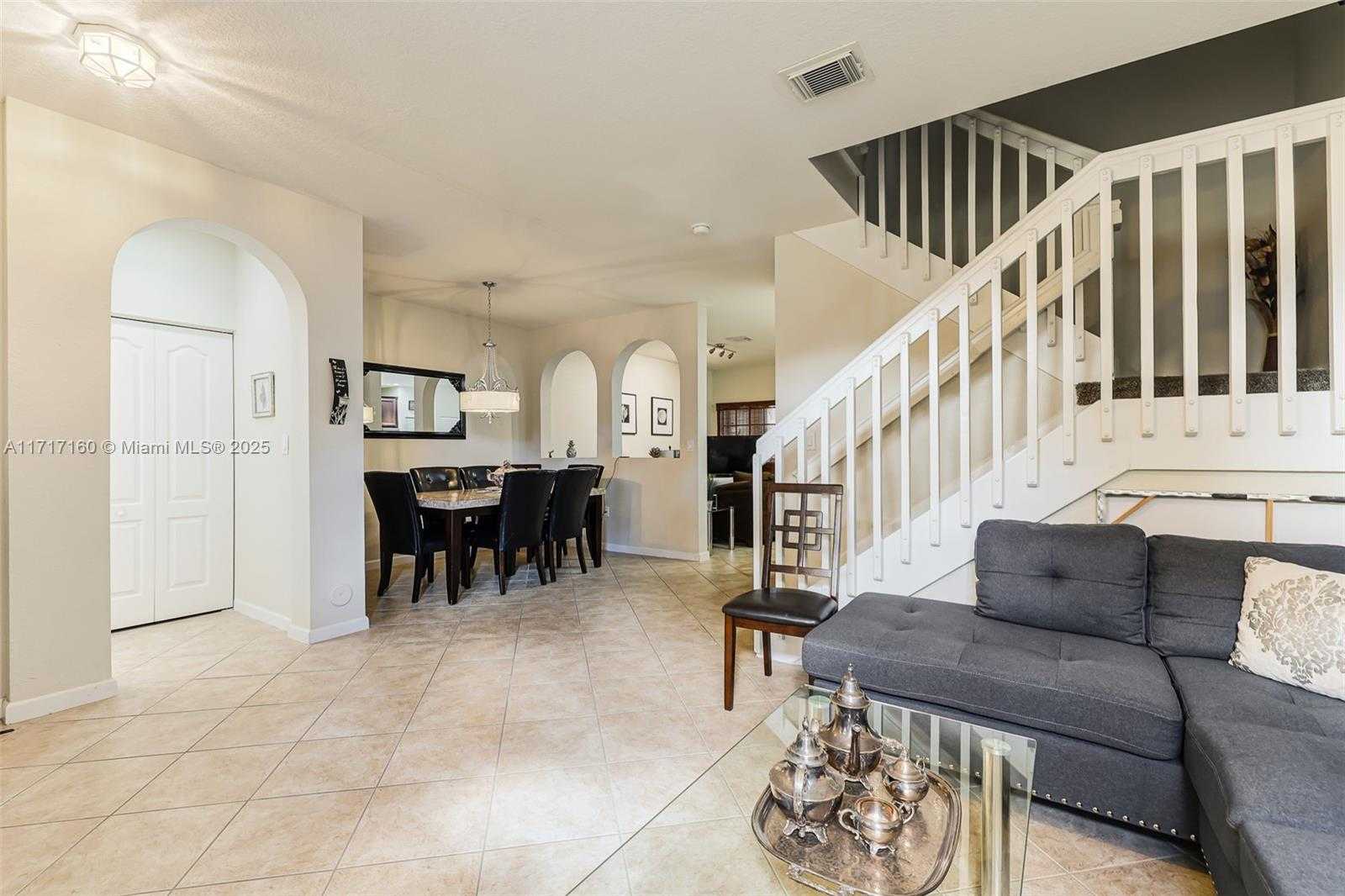 Small Image of 14071 SW 273rd Terrace, Homestead, FL 33032, USA Number 3