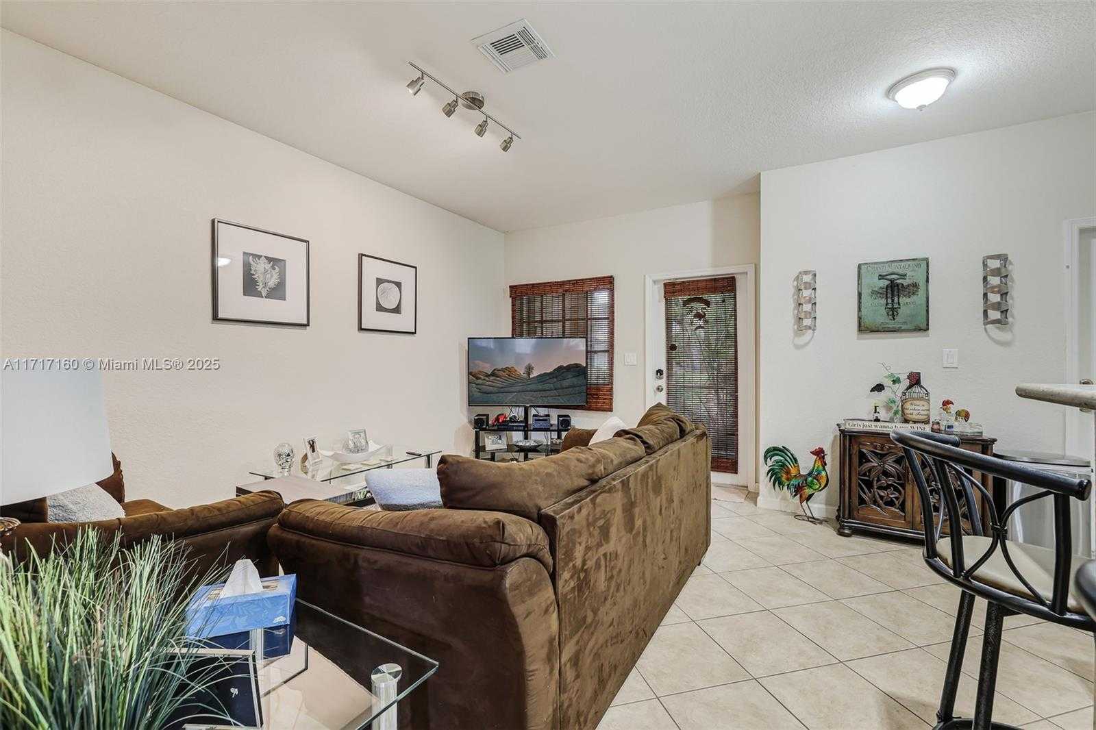 Small Image of 14071 SW 273rd Terrace, Homestead, FL 33032, USA Number 7