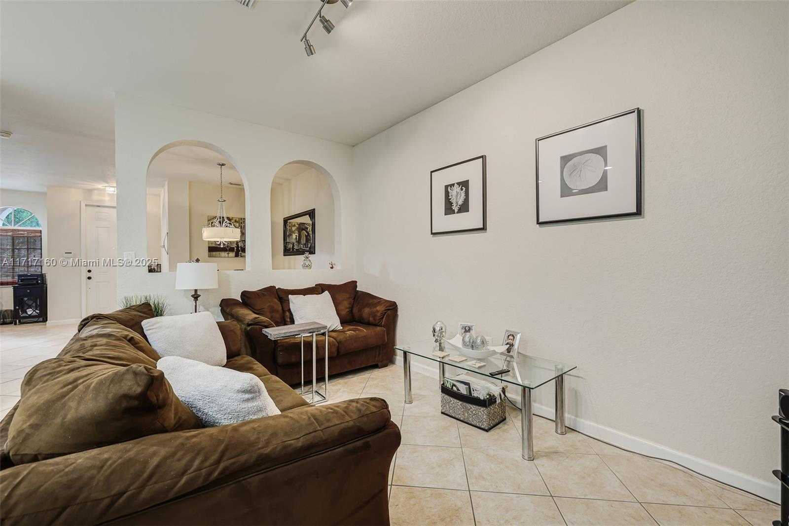 Small Image of 14071 SW 273rd Terrace, Homestead, FL 33032, USA Number 8