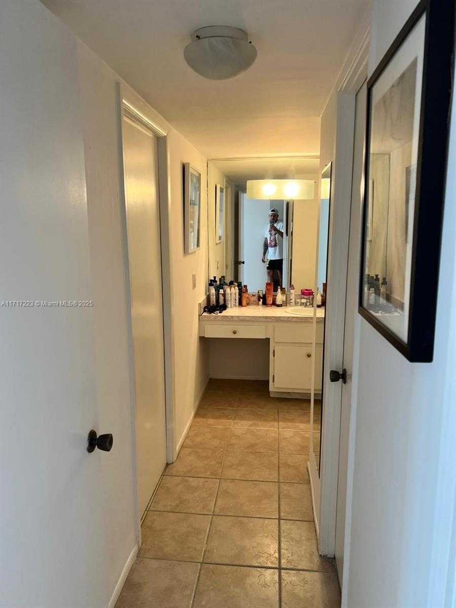 Small Image of 1301 NORTH EAST MIAMI GARDENS DR #1024W, Miami Number 13