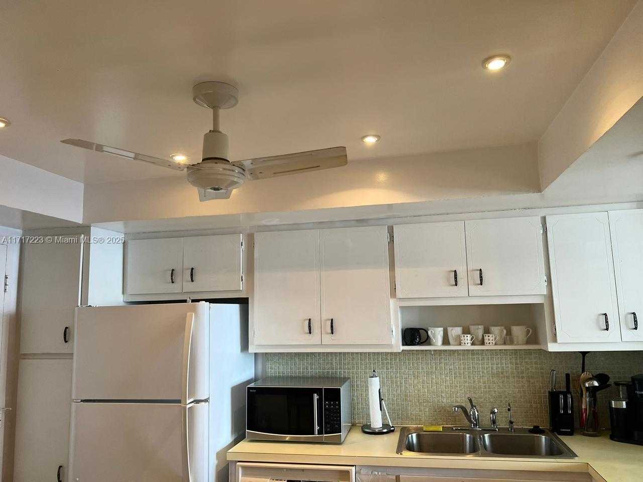 Small Image of 1301 NORTH EAST MIAMI GARDENS DR #1024W, Miami Number 14