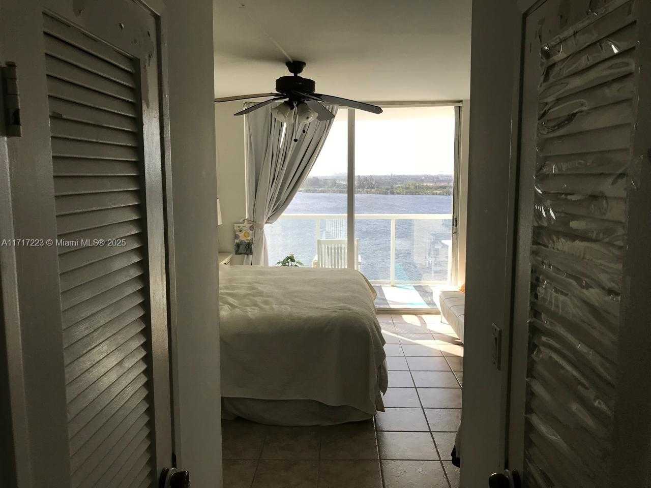 Small Image of 1301 NORTH EAST MIAMI GARDENS DR #1024W, Miami Number 19