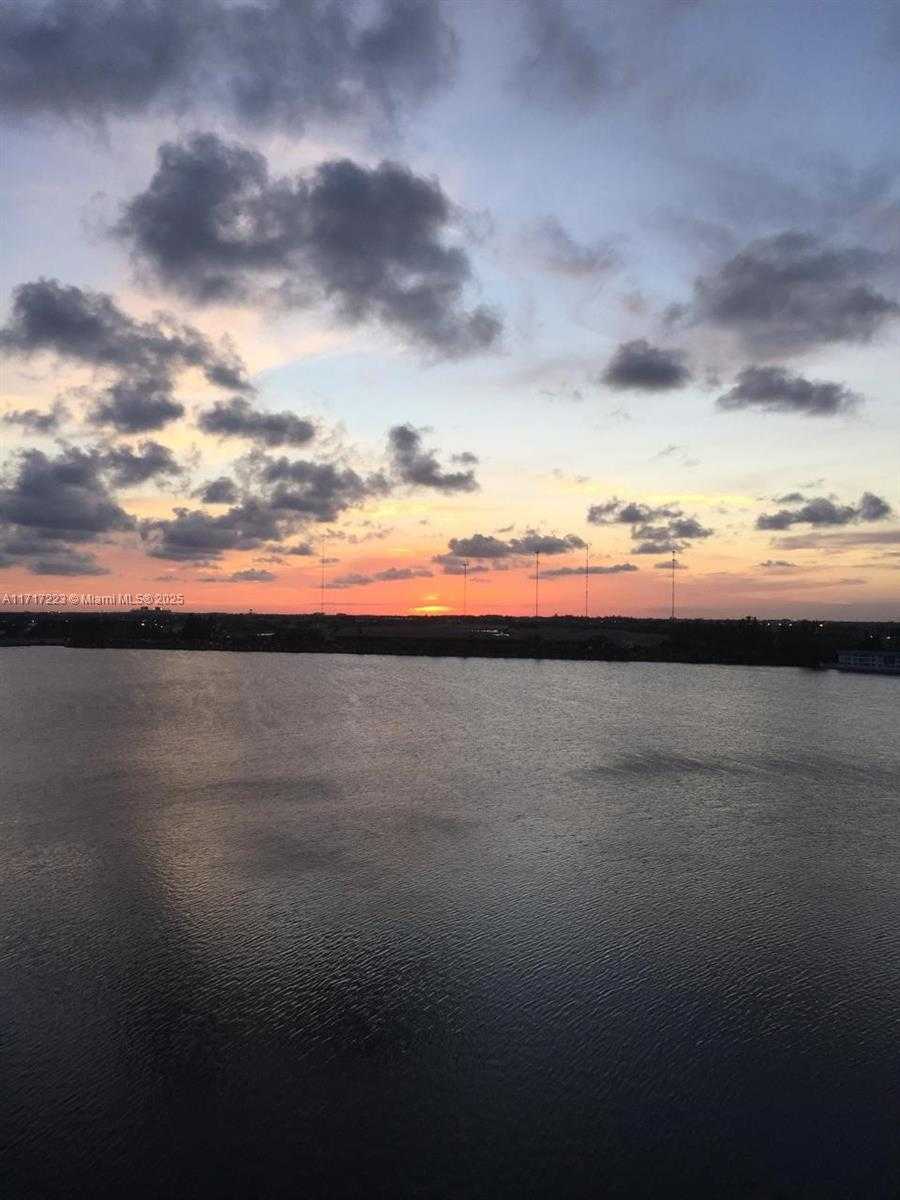 Small Image of 1301 NORTH EAST MIAMI GARDENS DR #1024W, Miami Number 6