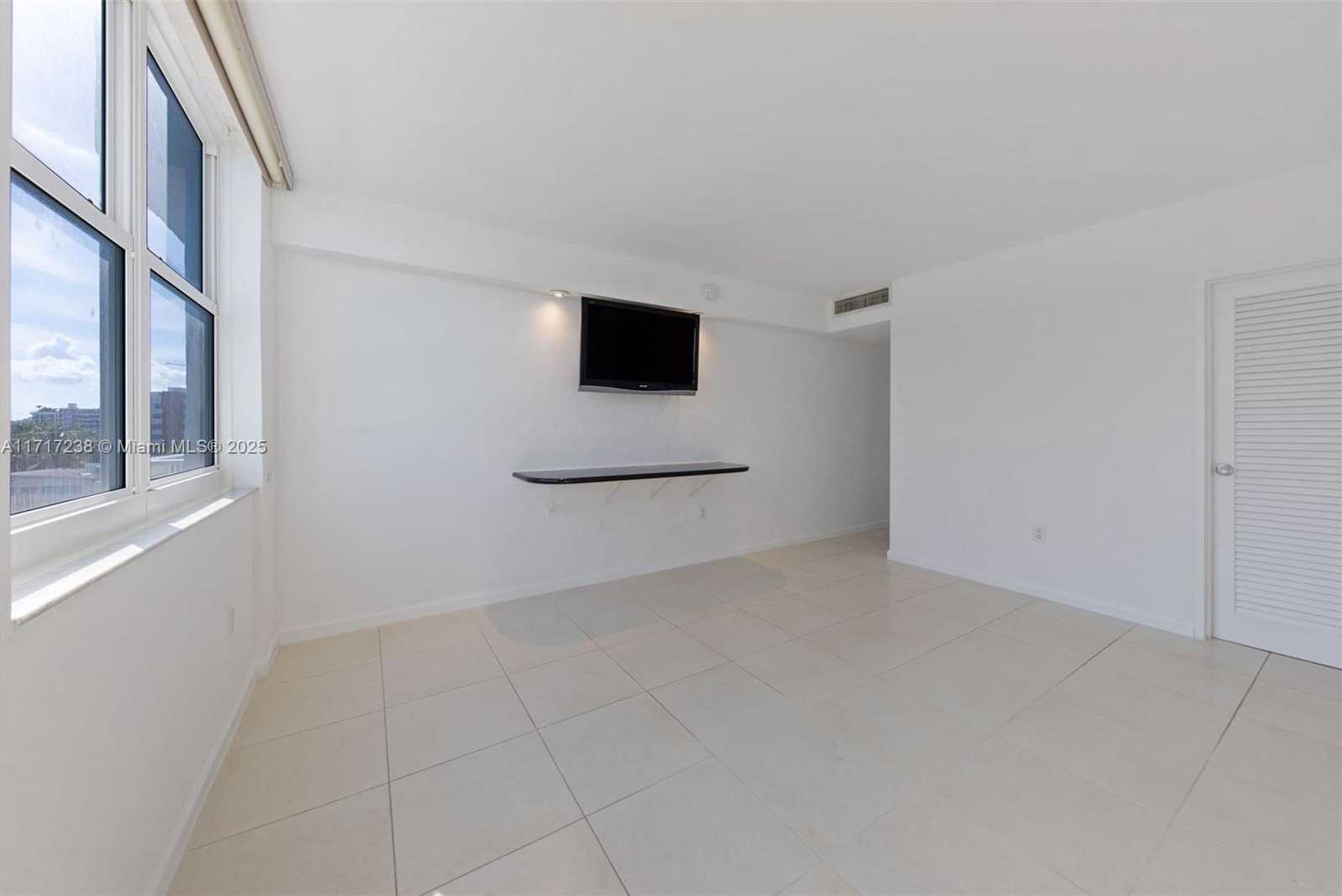 Small Image of 10350 WEST BAY HARBOR DR #5E, Bay Harbor Islands Number 16