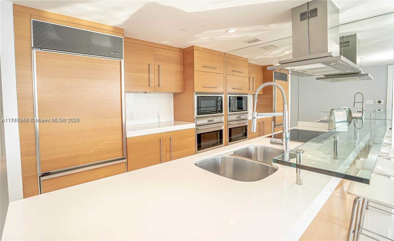 Small Image of 495 BRICKELL AVE #2301, Miami Number 16