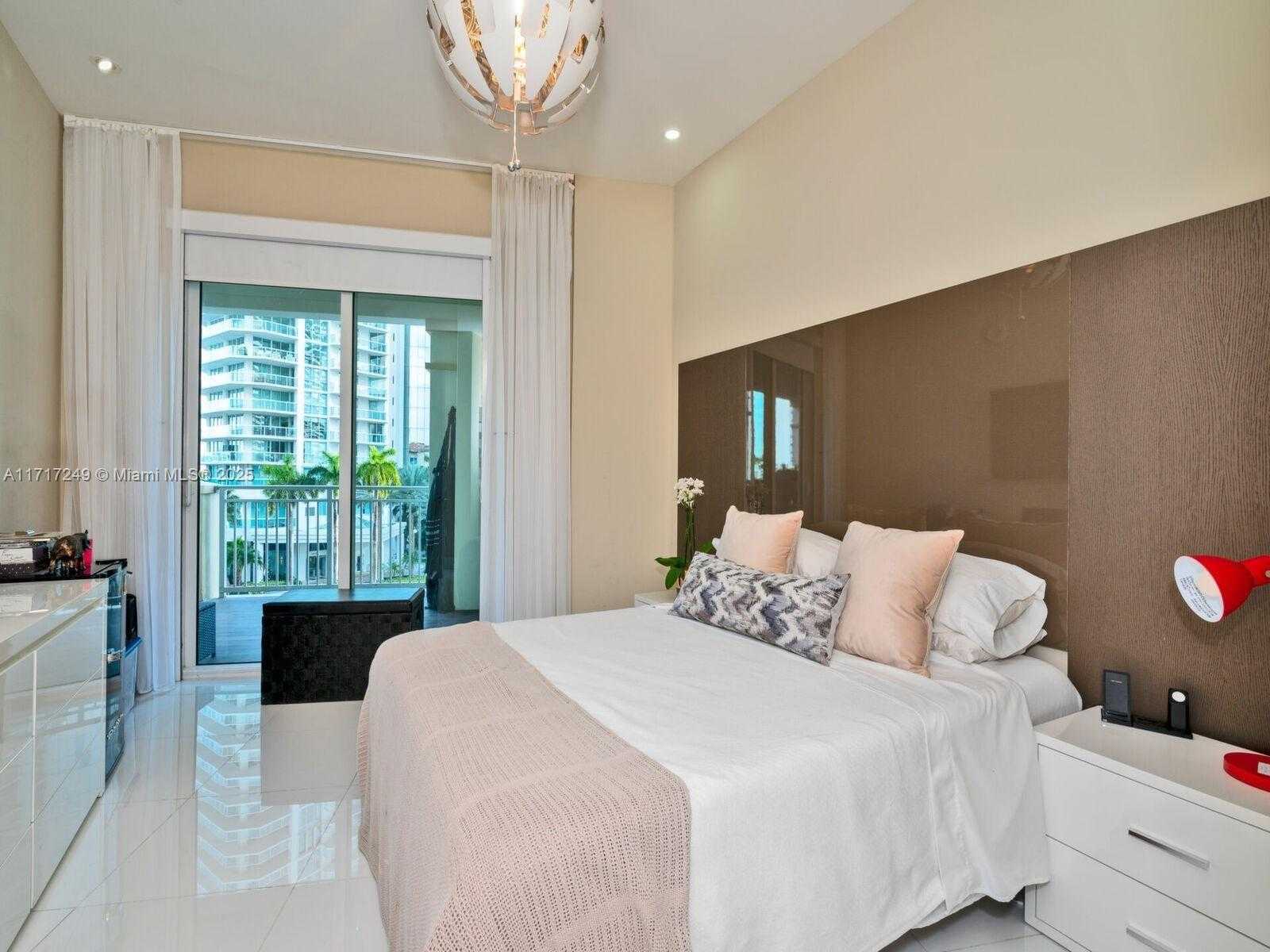Small Image of 200 SUNNY ISLES BLVD #TH-404, Sunny Isles Beach Number 12