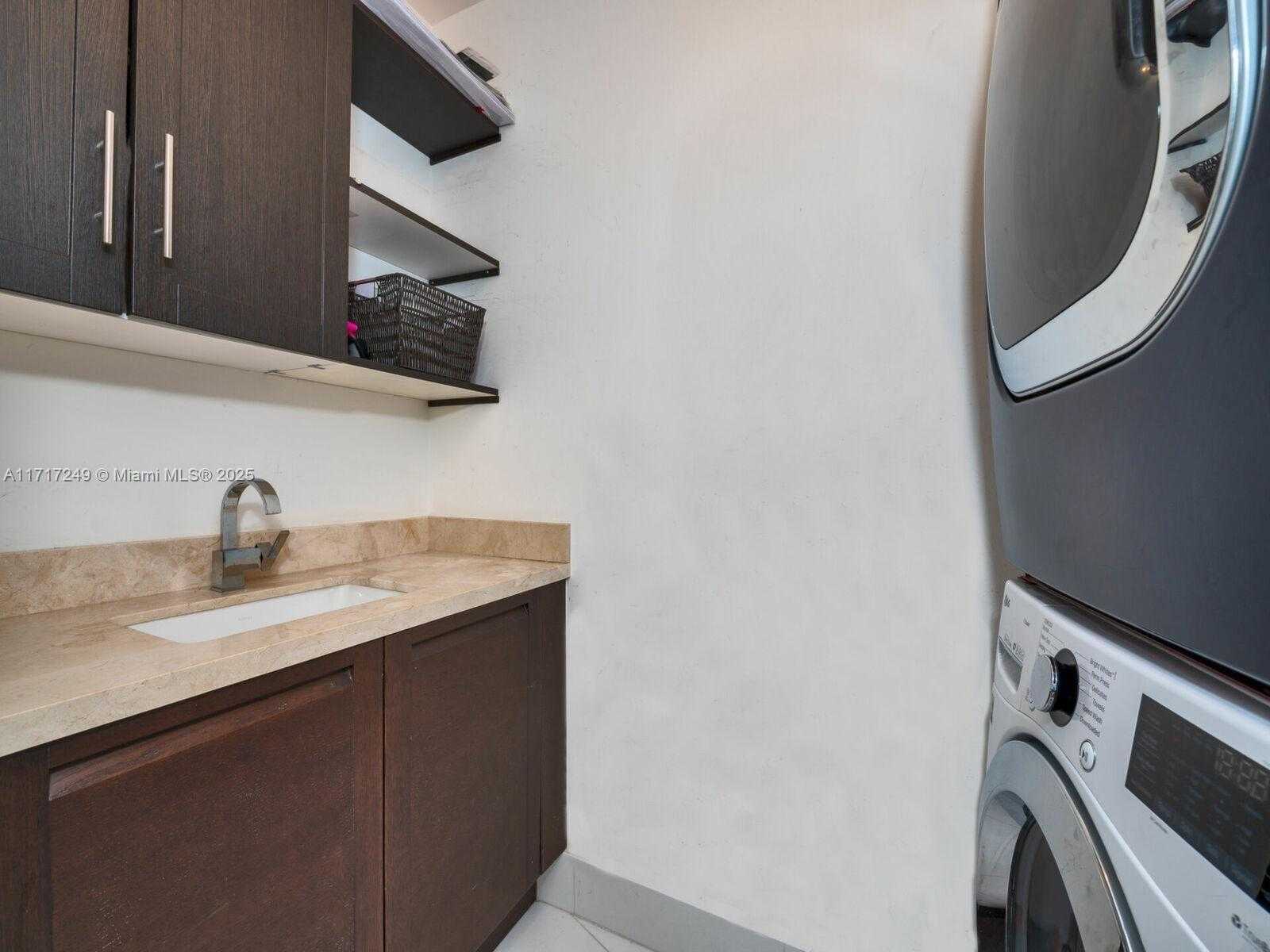 Small Image of 200 SUNNY ISLES BLVD #TH-404, Sunny Isles Beach Number 14