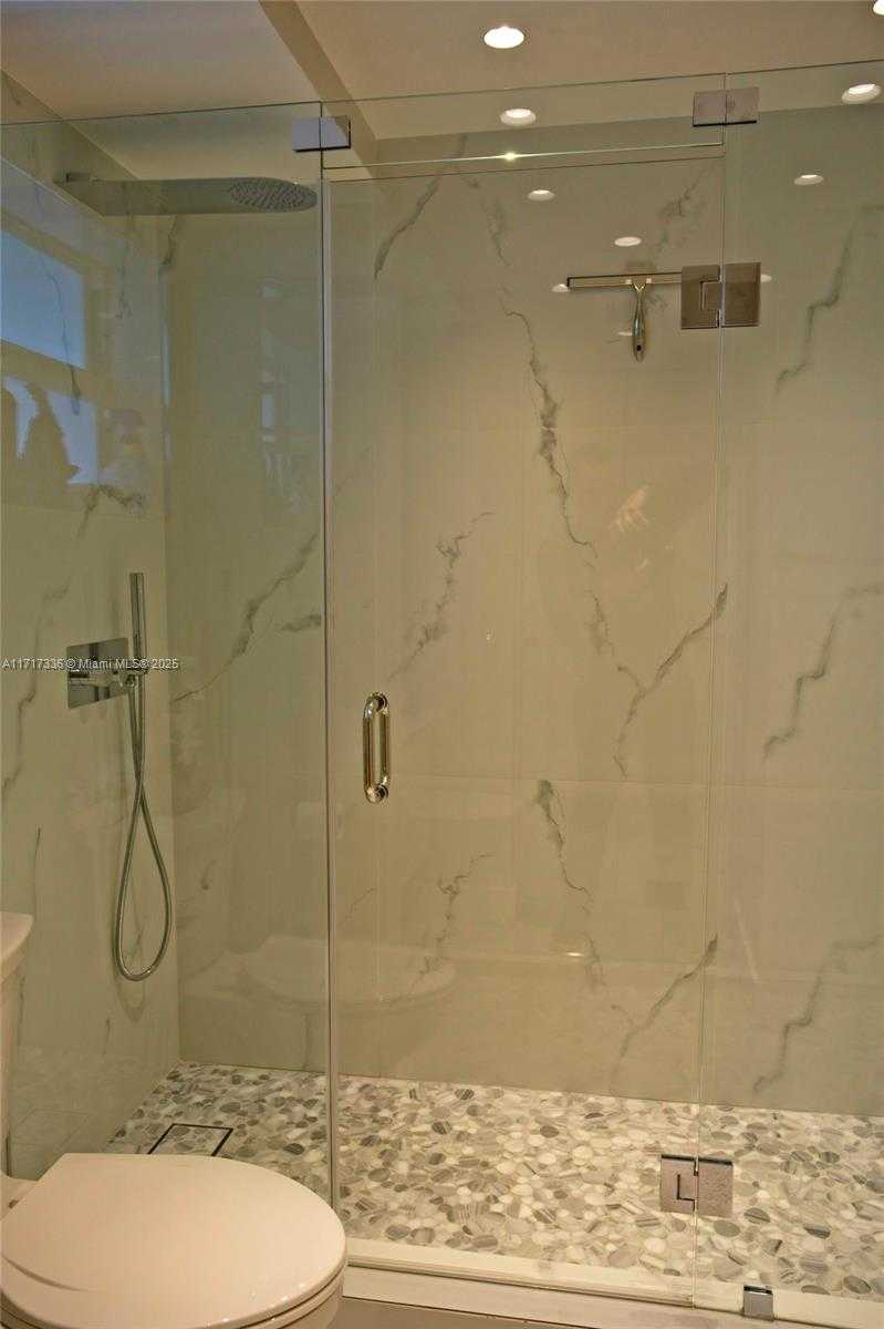 Small Image of 3849 NORTH EAST 169TH ST #302, North Miami Beach Number 11