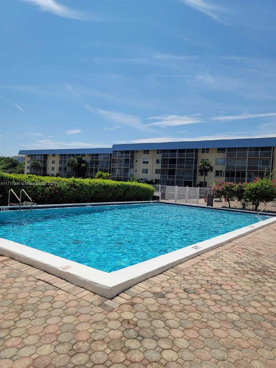 Small Image of 3849 NORTH EAST 169TH ST #302, North Miami Beach Number 17