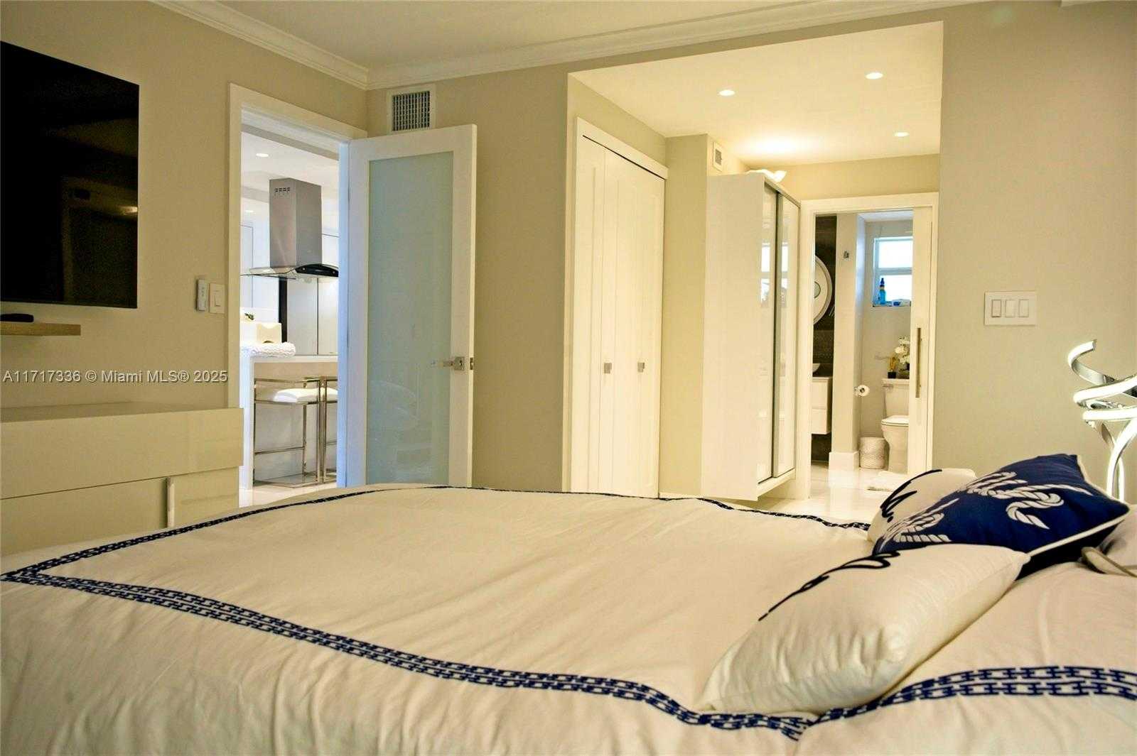 Small Image of 3849 NORTH EAST 169TH ST #302, North Miami Beach Number 9