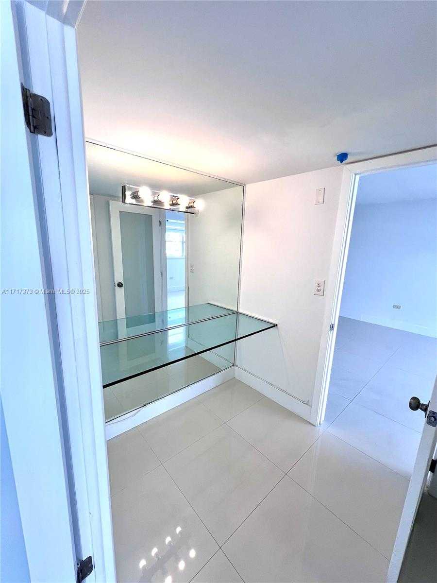 Small Image of 1881 WASHINGTON AVE #11D, Miami Beach Number 25