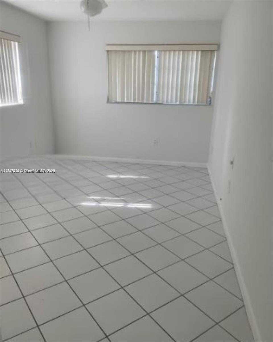 Small Image of 1020 94TH ST #203, Bay Harbor Islands Number 7