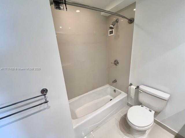 Small Image of 1000 WEST AVE #PH-07, Miami Beach Number 17