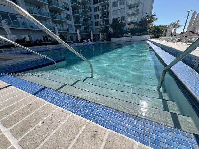 Small Image of 1000 WEST AVE #PH-07, Miami Beach Number 31
