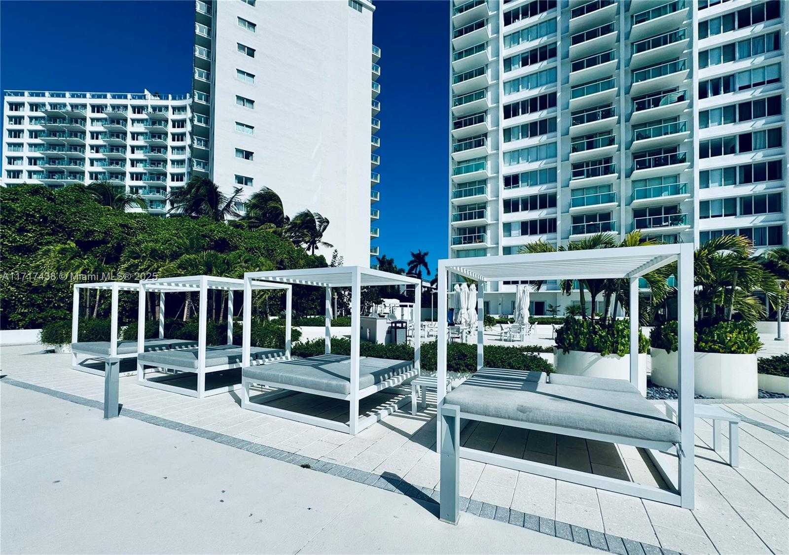 Small Image of 1000 WEST AVE #PH-07, Miami Beach Number 41