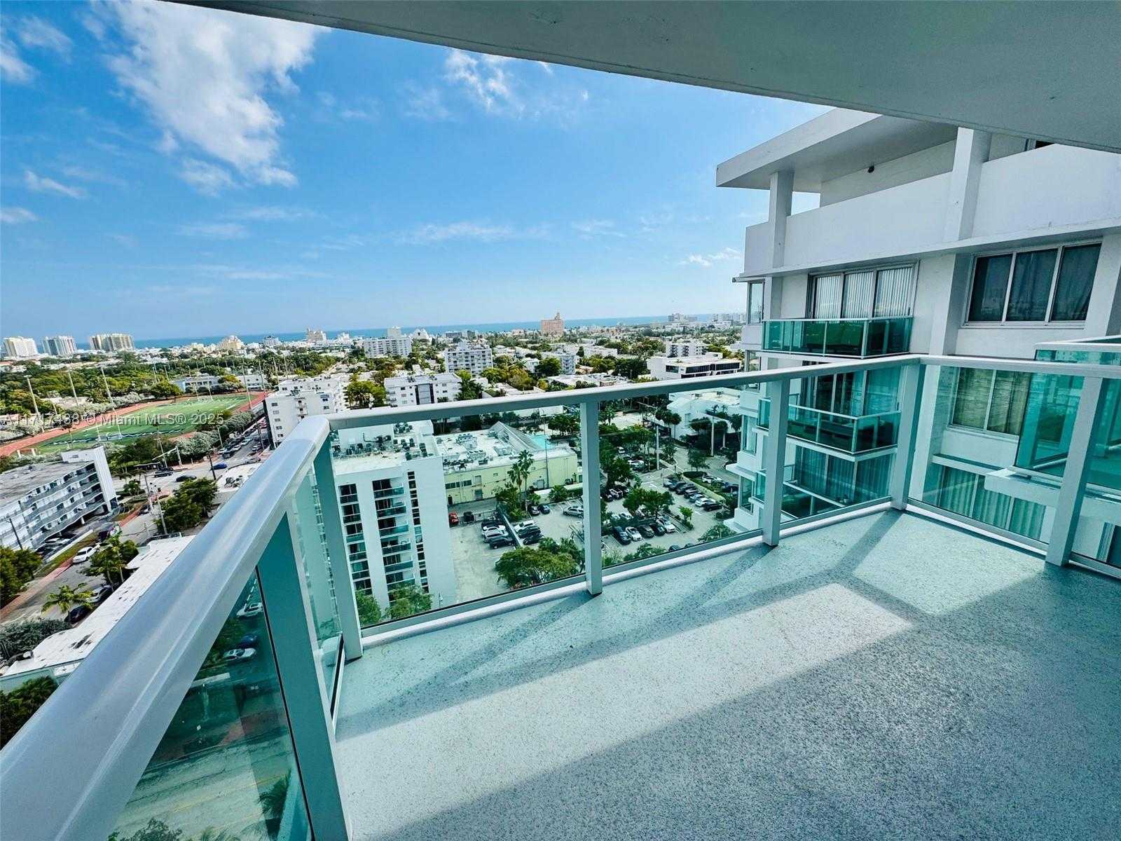 Small Image of 1000 WEST AVE #PH-07, Miami Beach Number 44
