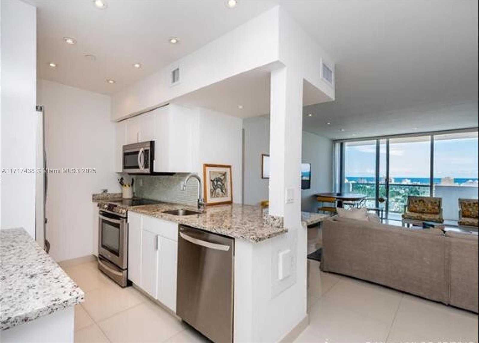 Small Image of 1000 WEST AVE #PH-07, Miami Beach Number 54