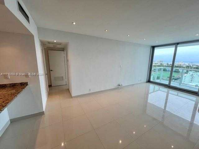 Small Image of 1000 WEST AVE #PH-07, Miami Beach Number 6