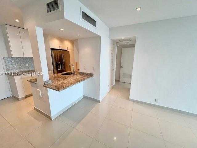 Small Image of 1000 WEST AVE #PH-07, Miami Beach Number 7