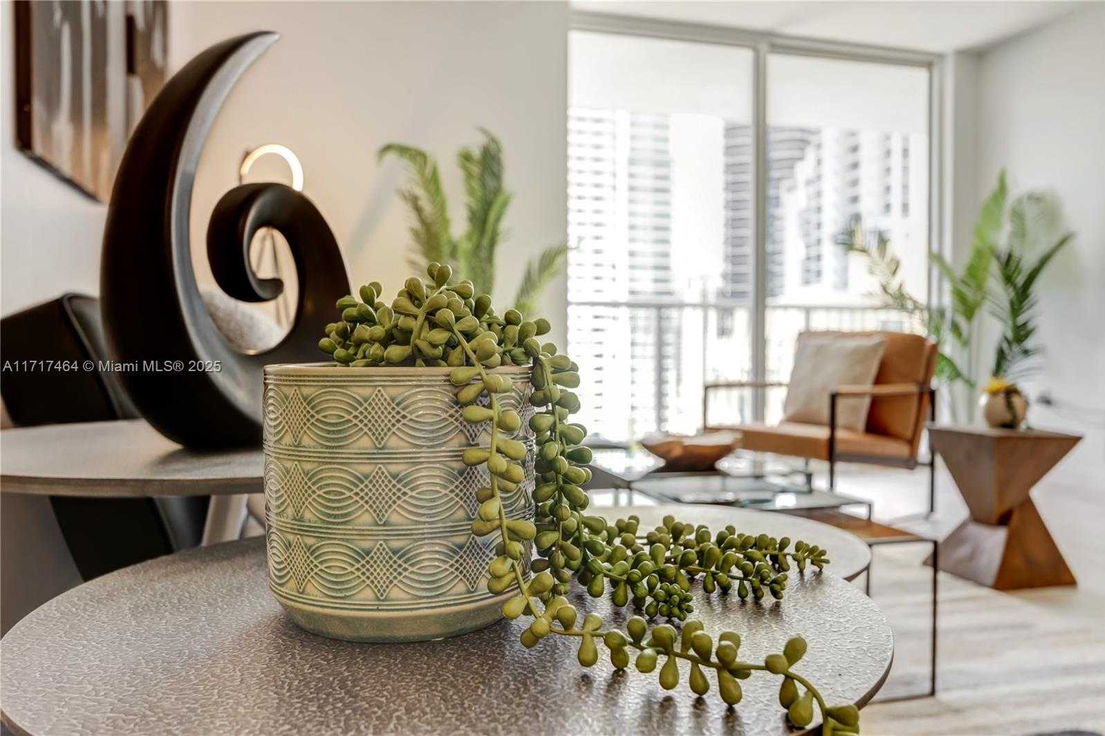 Small Image of 1200 BRICKELL BAY DR #2424, Miami Number 24