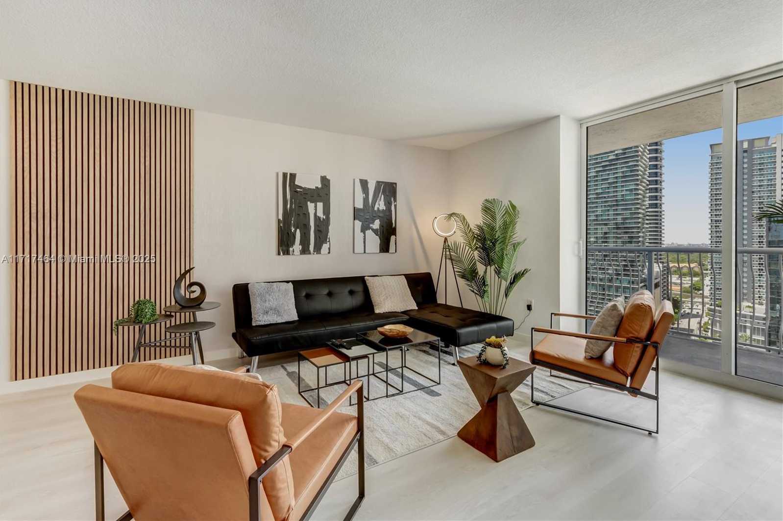 Small Image of 1200 BRICKELL BAY DR #2424, Miami Number 3
