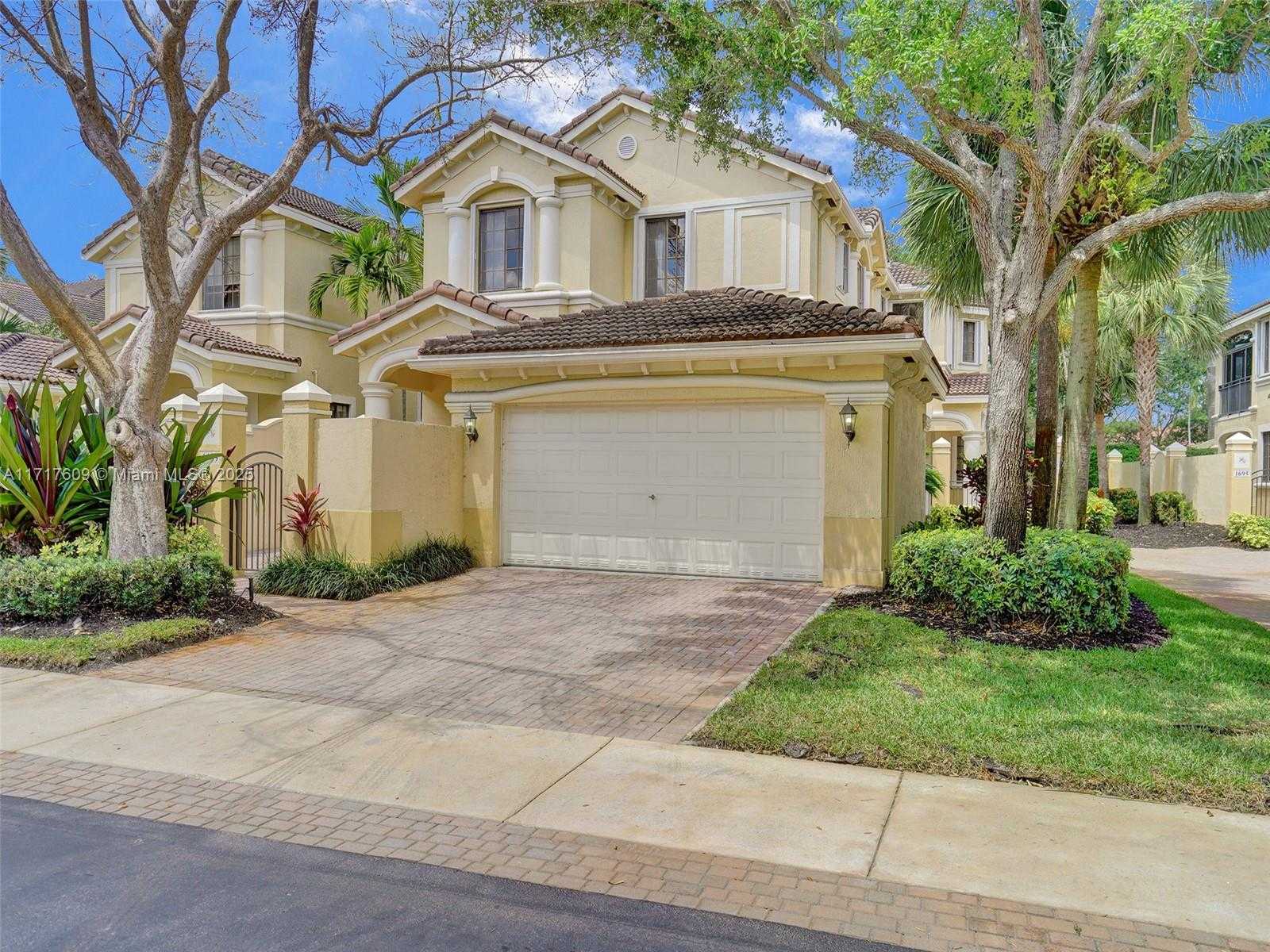 Small Image of 1689 PASSION VINE CIR #21-4, Weston Number 13
