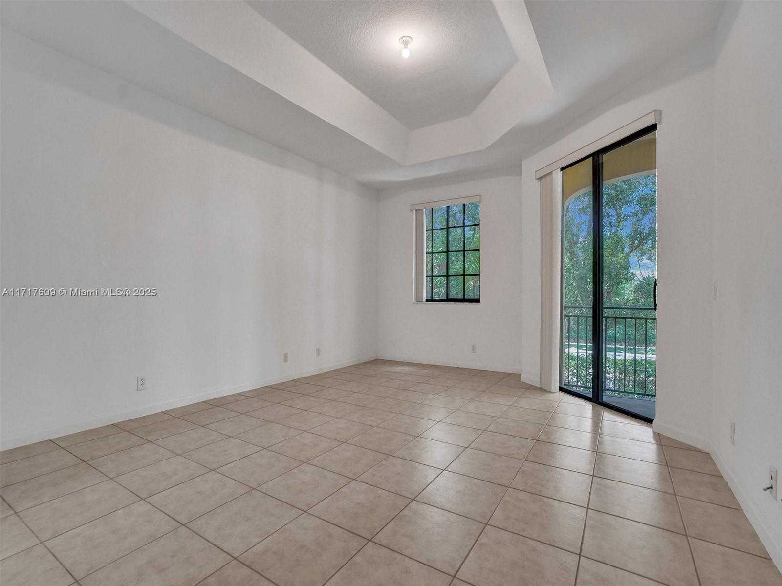 Small Image of 1689 PASSION VINE CIR #21-4, Weston Number 28