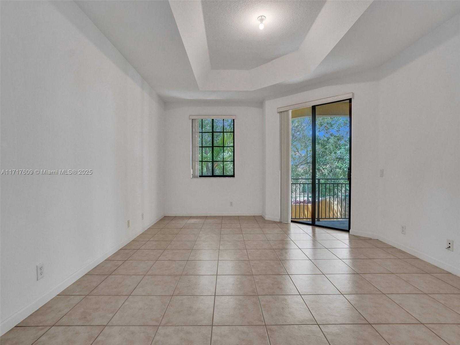 Small Image of 1689 PASSION VINE CIR #21-4, Weston Number 29