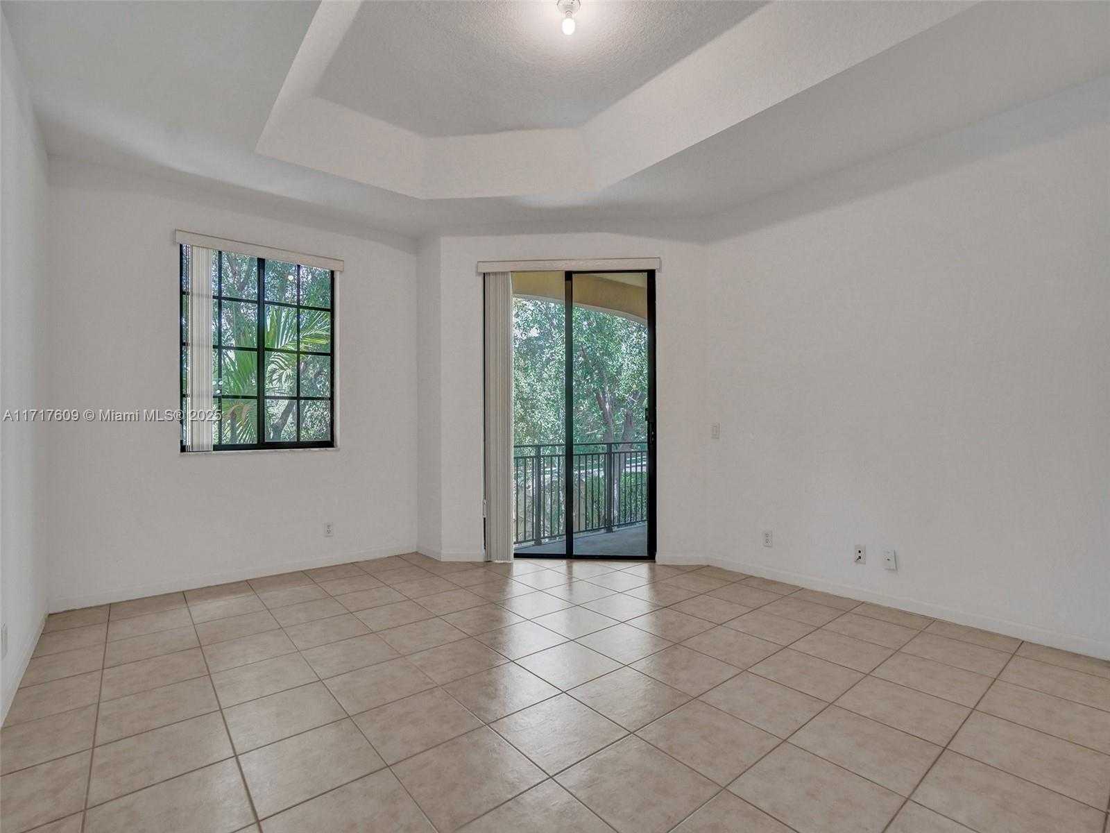 Small Image of 1689 PASSION VINE CIR #21-4, Weston Number 30