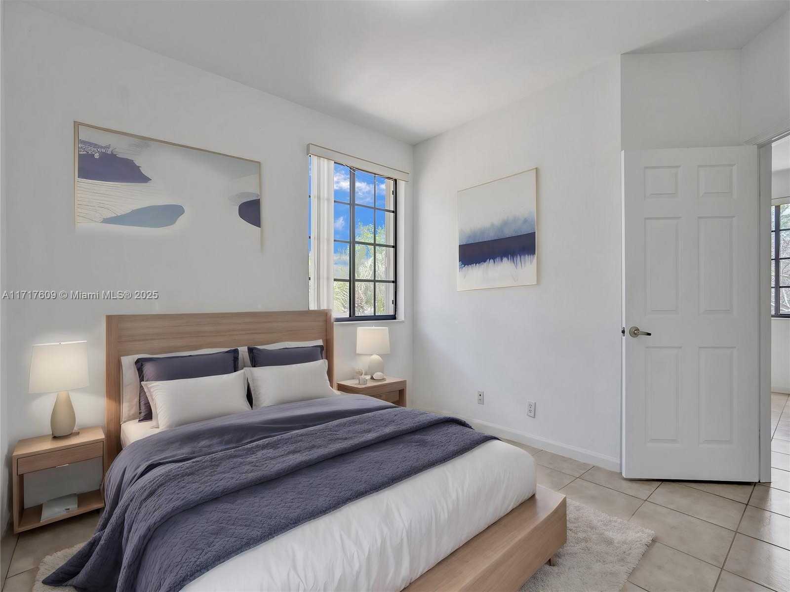 Small Image of 1689 PASSION VINE CIR #21-4, Weston Number 42
