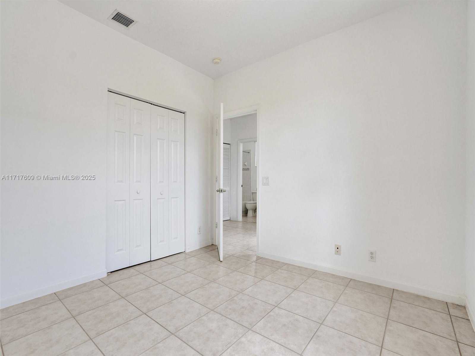Small Image of 1689 PASSION VINE CIR #21-4, Weston Number 48