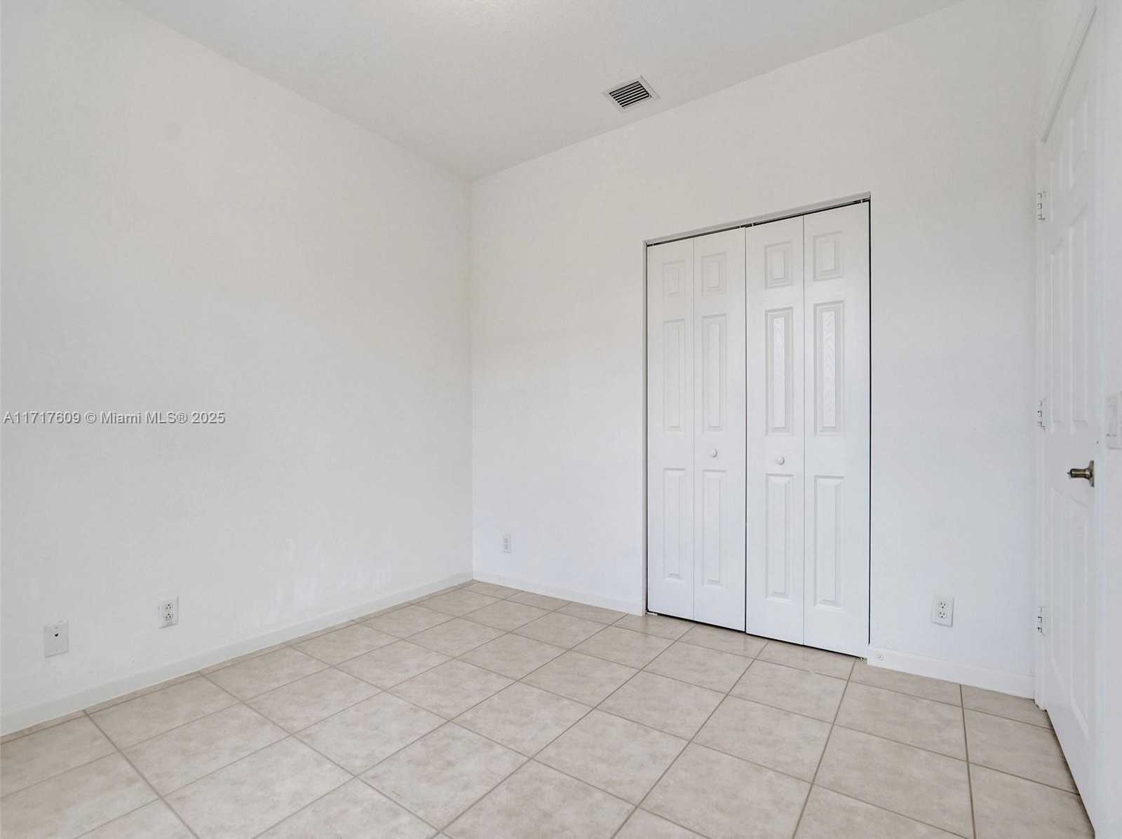Small Image of 1689 PASSION VINE CIR #21-4, Weston Number 49