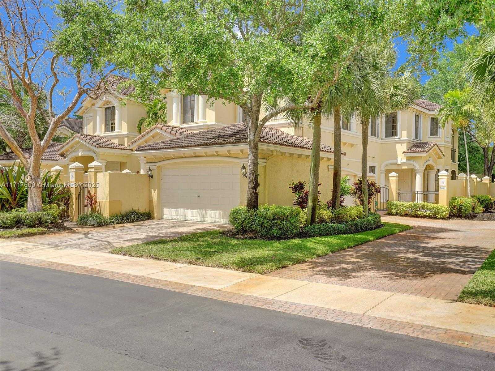 Small Image of 1689 PASSION VINE CIR #21-4, Weston Number 56