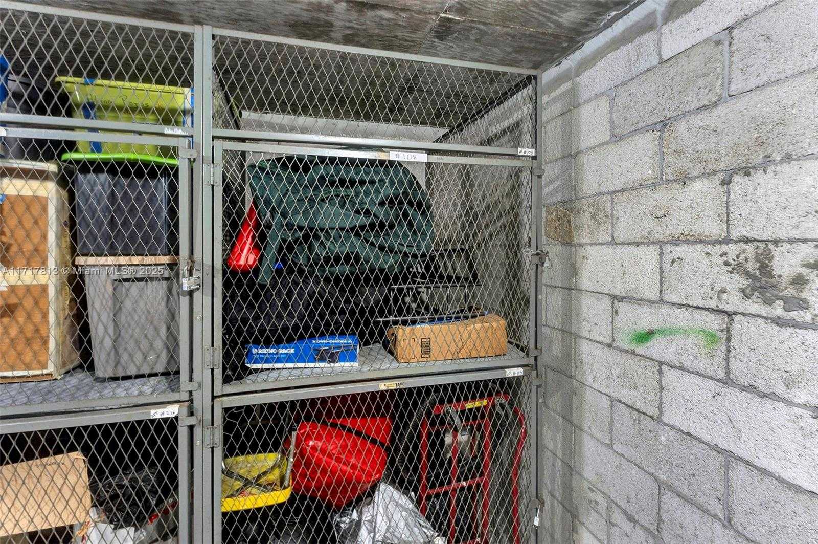 Imagen de Pequeño Objeto