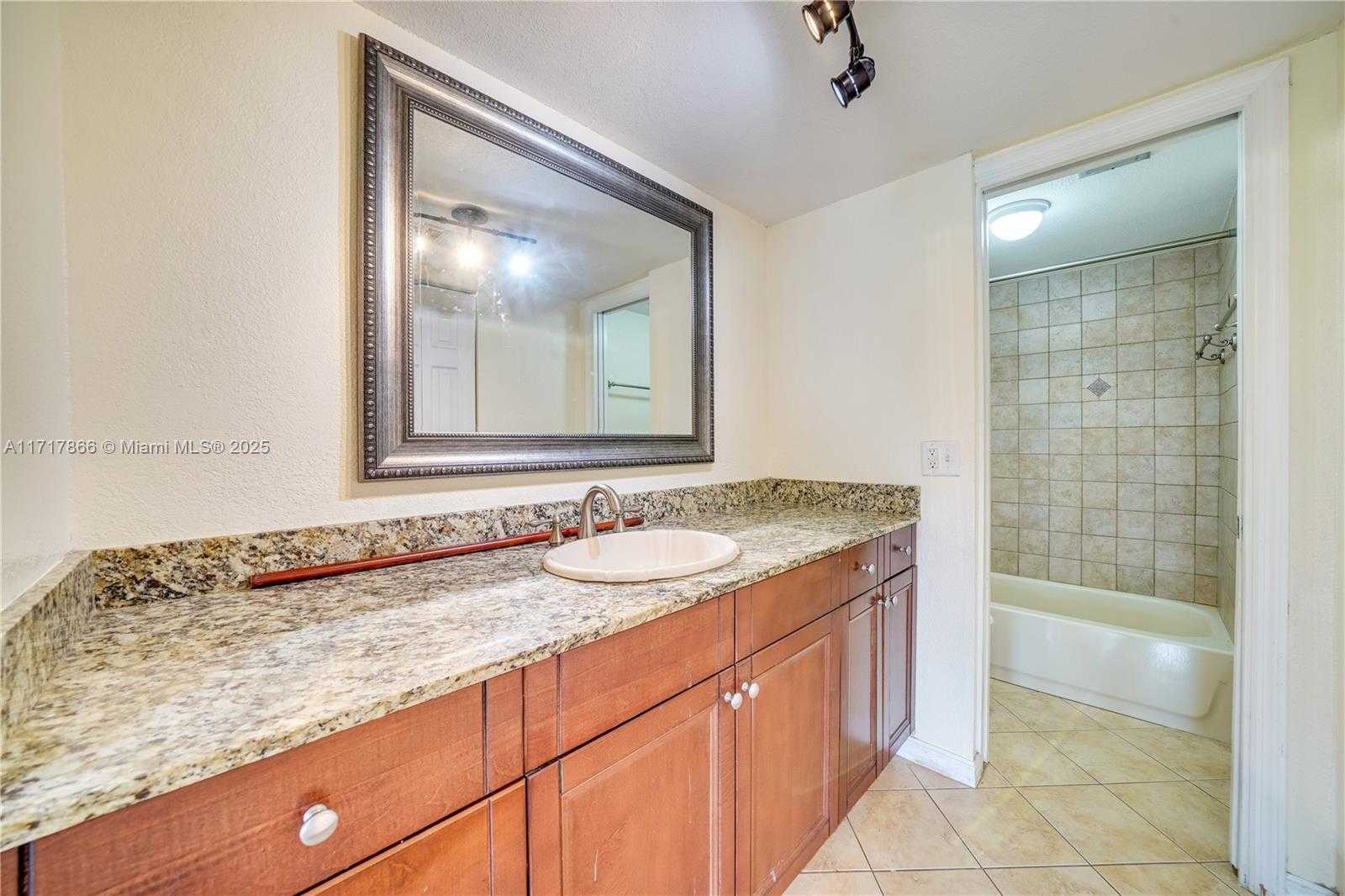 Small Image of 3905 NORTH NOB HILL RD #106, Sunrise Number 8