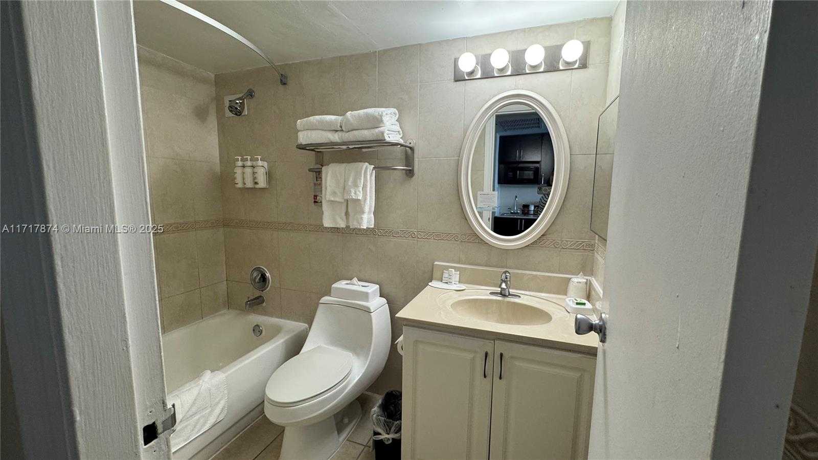 Small Image of 19201 COLLINS AVE #1011, Sunny Isles Beach Number 7