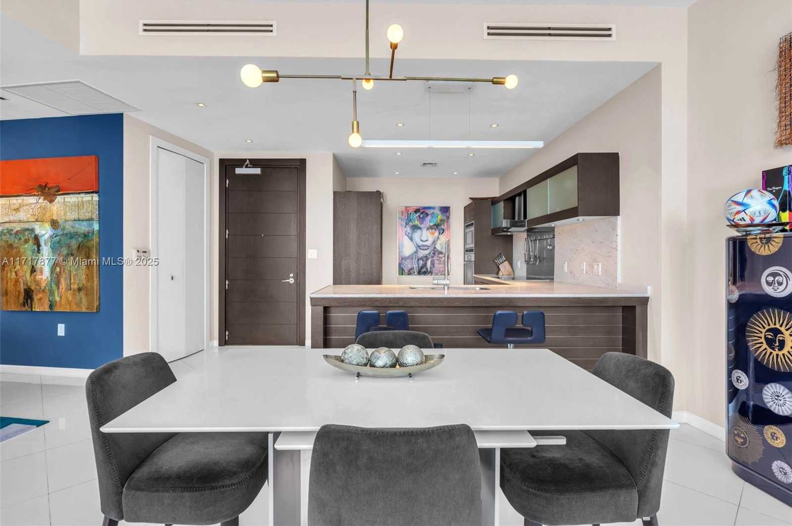 Small Image of 200 BISCAYNE BOULEVARD WAY #4804, Miami Number 12