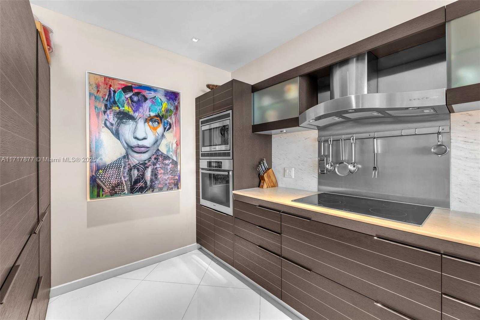 Small Image of 200 BISCAYNE BOULEVARD WAY #4804, Miami Number 14
