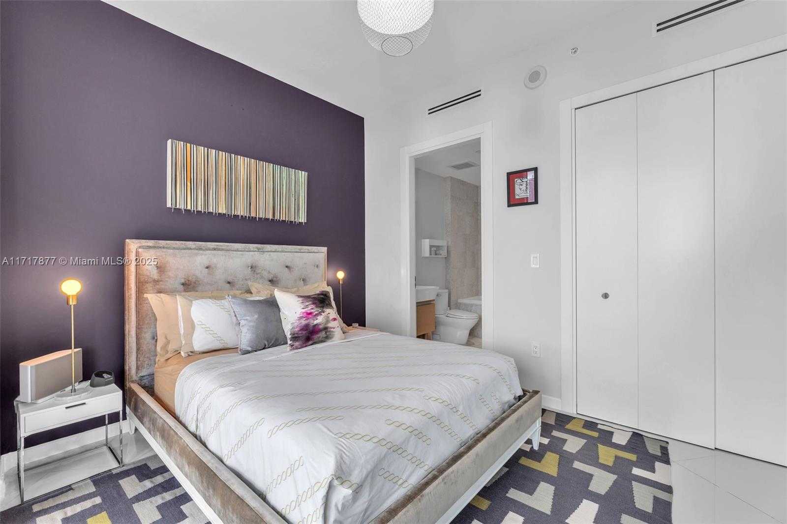 Small Image of 200 BISCAYNE BOULEVARD WAY #4804, Miami Number 24